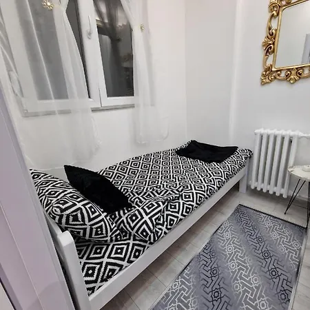 At Mirror * Voždivac