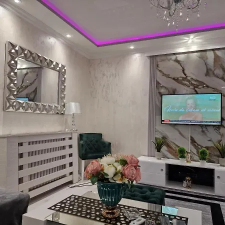 Apartment At Mirror