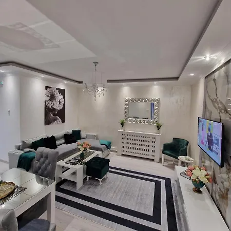 At Mirror * Voždivac