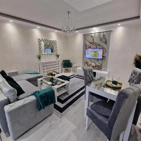 Apartman At Mirror *